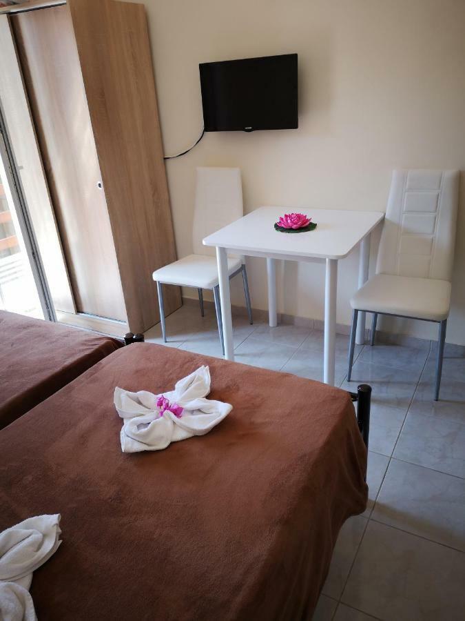 Apartment Alexis Armeno Marathias  Bagian luar foto