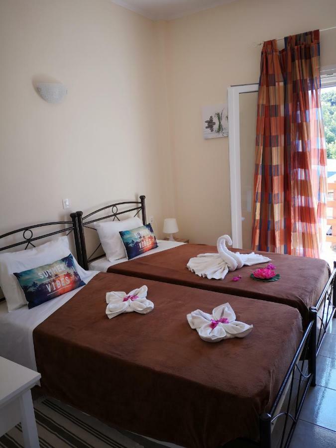 Apartment Alexis Armeno Marathias  Bagian luar foto