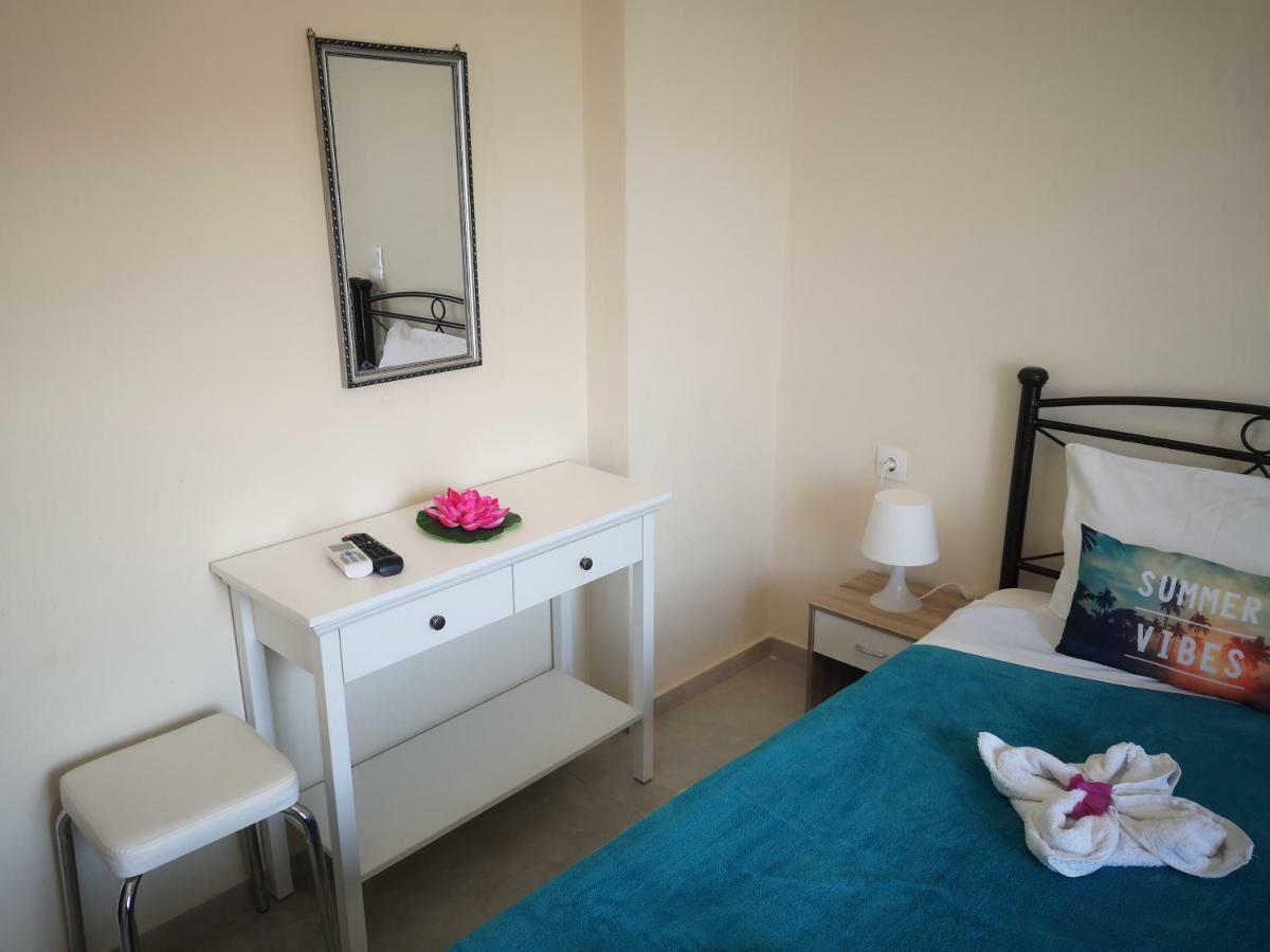 Apartment Alexis Armeno Marathias  Bagian luar foto