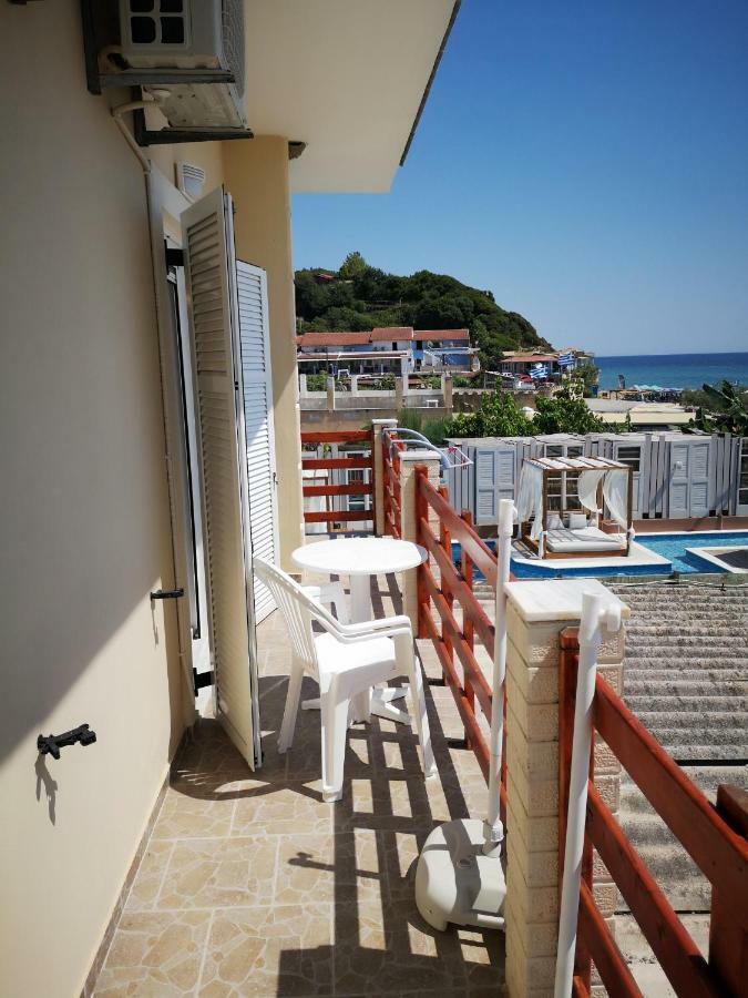 Apartment Alexis Armeno Marathias  Bagian luar foto